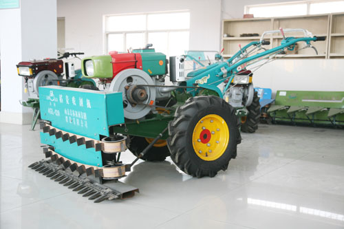 Harvester for walking tractor